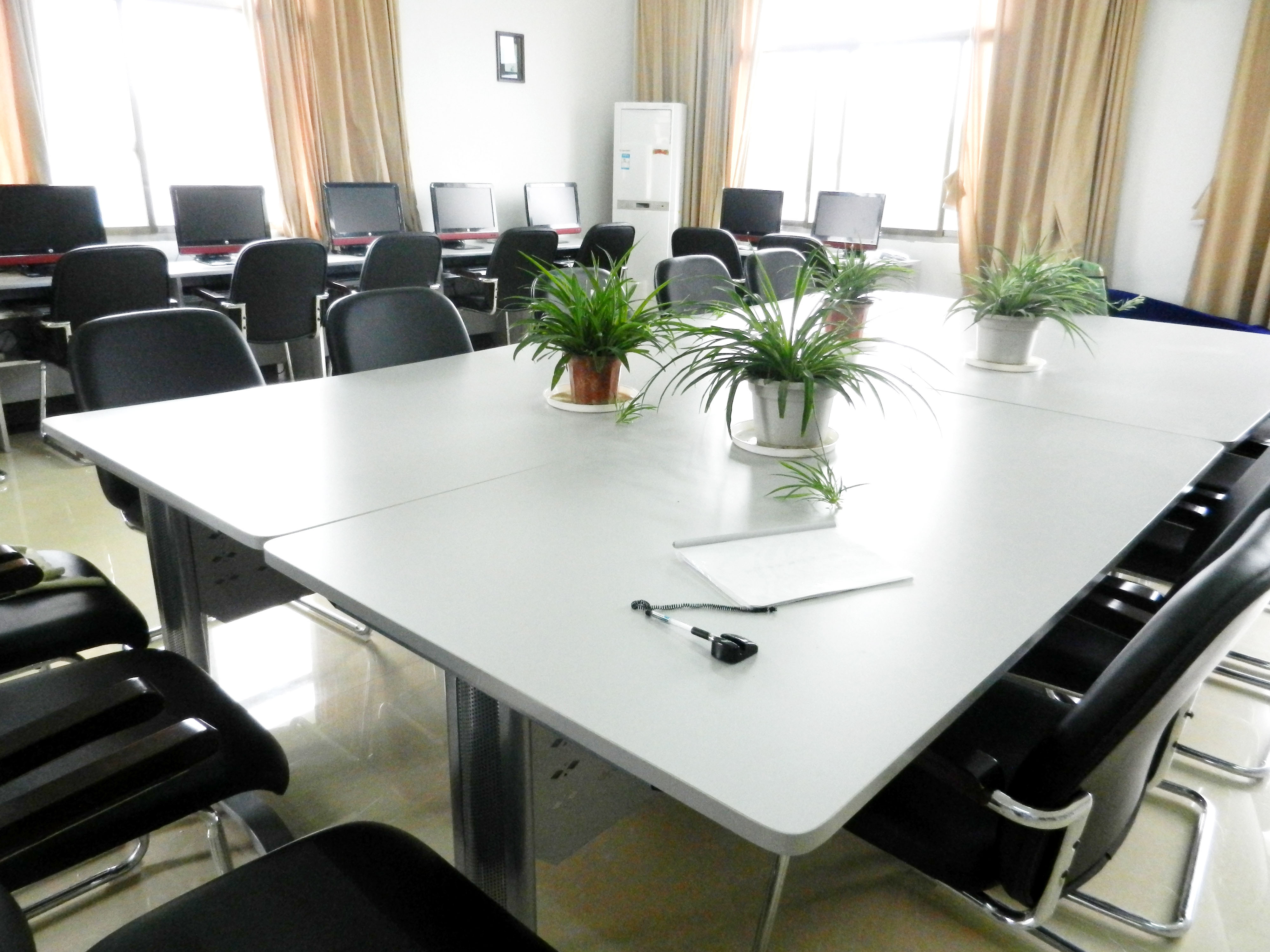 1588042431748544.jpg 1588042431748544.jpg